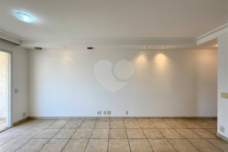 Apartamento à venda com 2 quartos, sendo 1 suíte, em Jardim Marajoara, São Paulo, SP