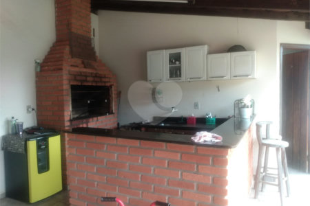 Chácara à venda com 2 quartos, sendo 1 suíte, em Estância Conceição, Itapetininga, SP
