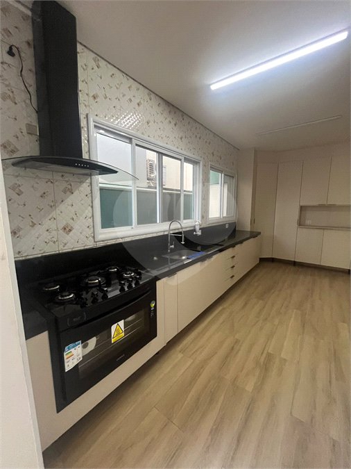 Casa à venda ou para alugar com 2 quartos, sendo 4 suítes, no condomínio Residencial Jardim Bréscia, Indaiatuba - SP