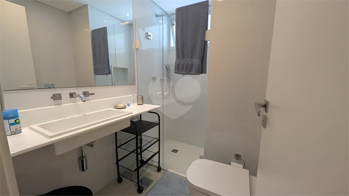 Apartamento à venda com 4 quartos, sendo 1 suíte, em Campo Belo, São Paulo, SP