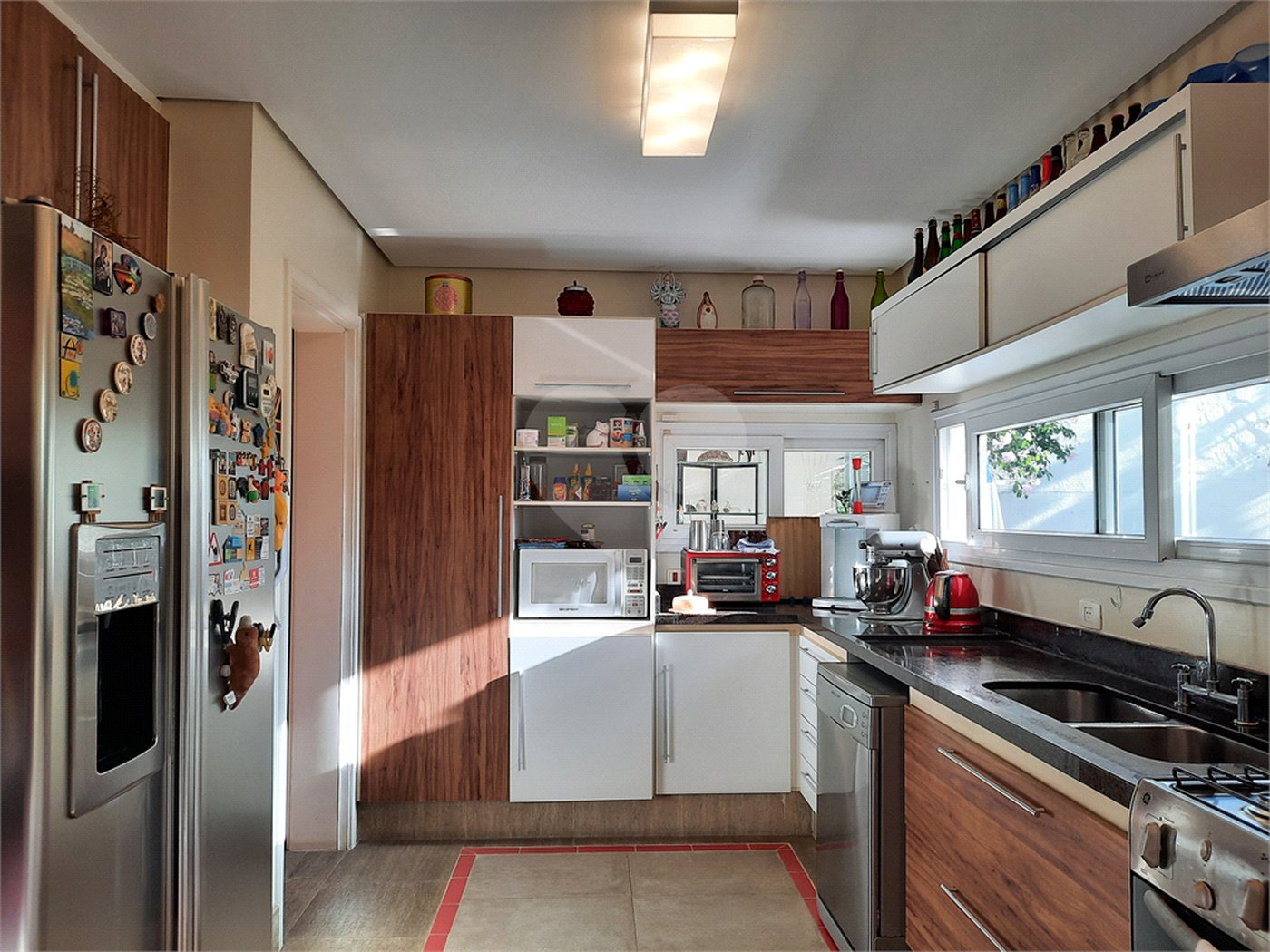 Casa à venda com 4 suítes no condomínio Las Cumbres, São Paulo - SP