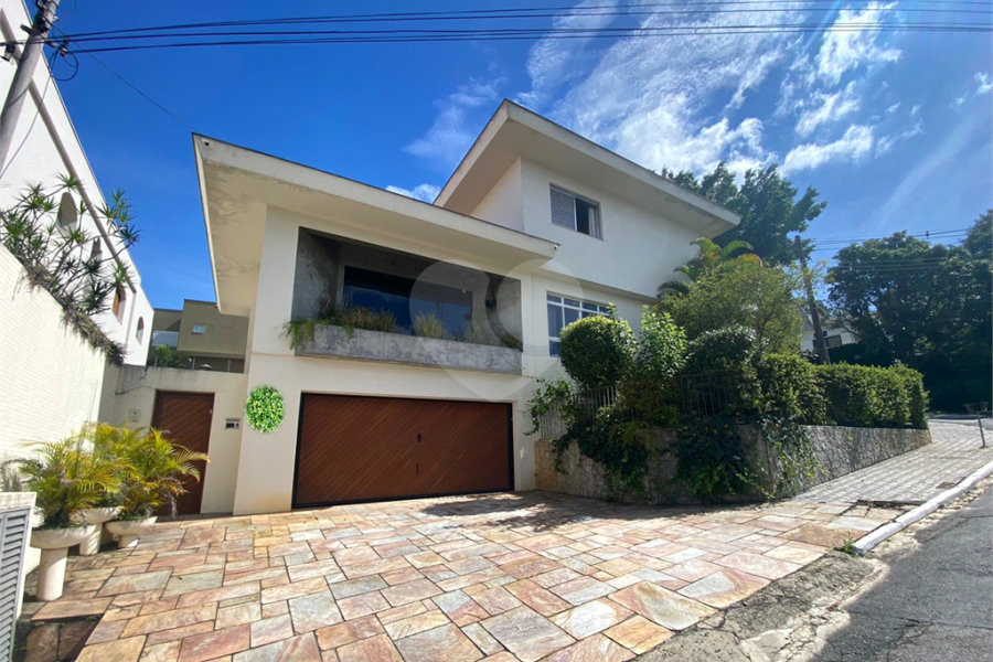 Sobrado à venda com 4 quartos, sendo 1 suíte, em Jardim São Bento, São Paulo, SP