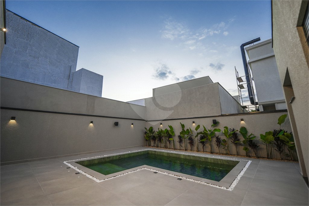 Casa à venda com 4 suítes no condomínio Alphaville Nova Esplanada, Votorantim - SP