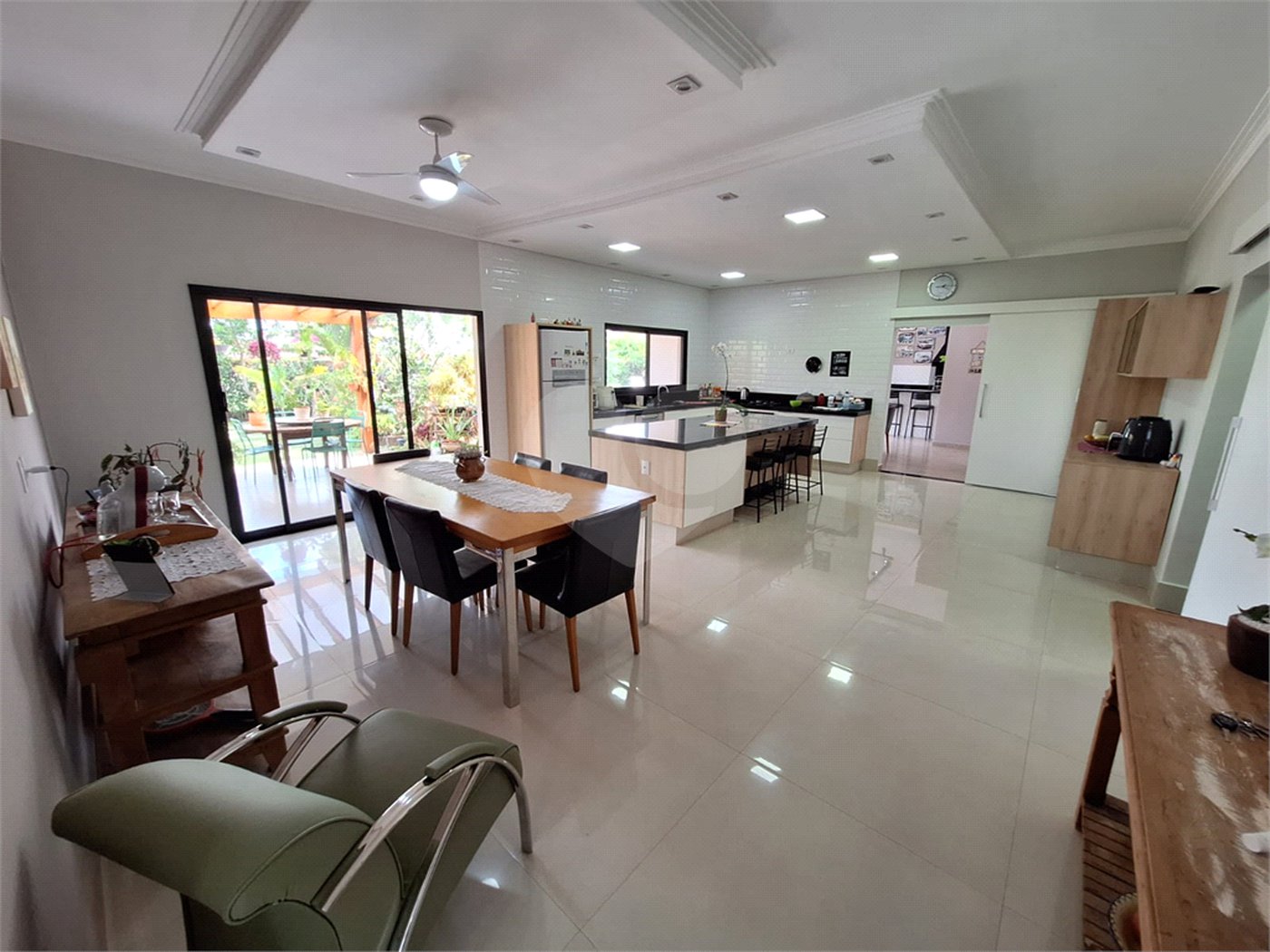 Casa à venda com 3 suítes no condomínio Village Ipanema, Araçoiaba da Serra - SP