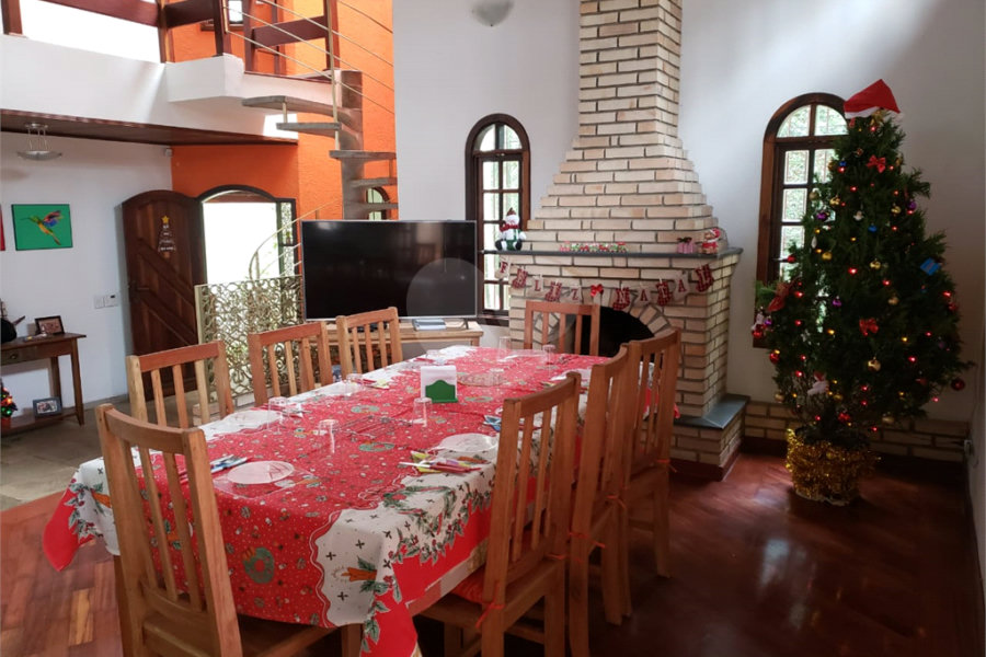 Sobrado à venda com 4 quartos, sendo 1 suíte,  em Jardim Leonor Mendes de Barros, São Paulo, SP