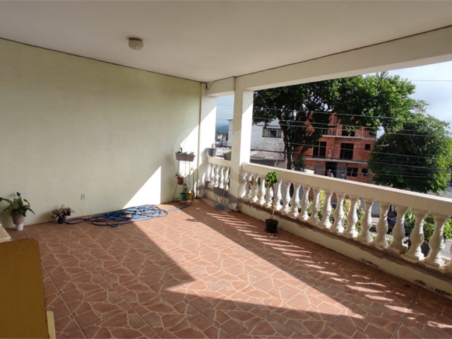 Sobrado à venda com 3 quartos, sendo 1 suíte,  em Tremembé, São Paulo, SP