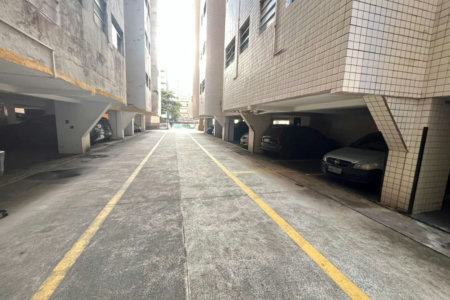 Apartamento na Quadra da Praia na Ponta da Praia – Andar Alto | Excelente Oportunidade em Santos!