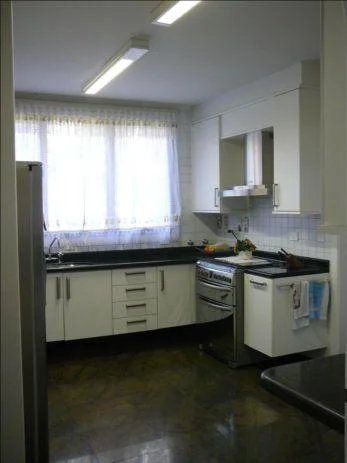 Apartamento à venda com 4 suítes em Vila Suzana, São Paulo, SP