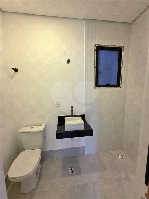 Sobrado à venda com 3 quartos, sendo 1 suíte, em Vila Gumercindo, São Paulo, SP
