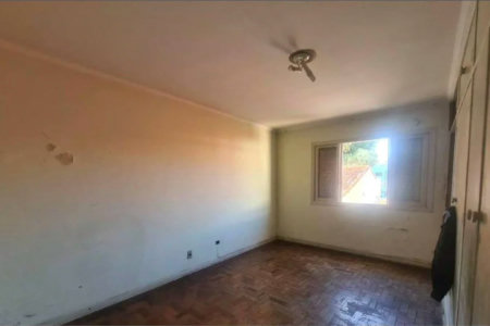 Casa à venda com 4 quartos, sendo 1 suíte, em Jardim Trussardi, São Paulo, SP