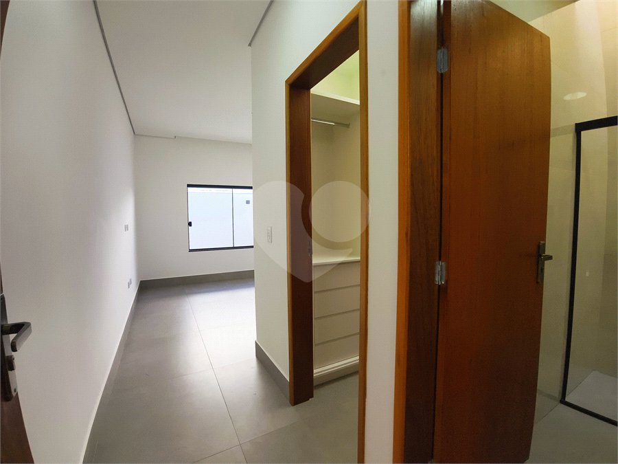 Casa à venda com 3 quartos, sendo 1 suíte,  no condomínio Terras de São Francisco, Sorocaba - SP