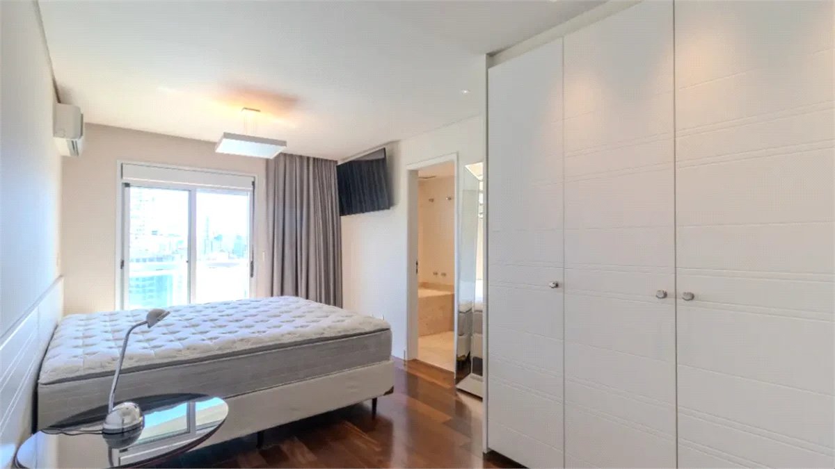 Apartamento à venda com 4 quartos, sendo 3 suítes, em Cidade Monções, São Paulo, SP
