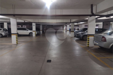 Apartamento á venda no Condomínio Edifício Murano