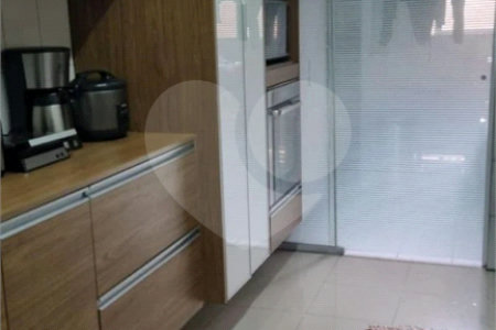 Apartamento à venda com 3 quartos, sendo 2 suítes, em Cidade São Francisco, São Paulo, SP
