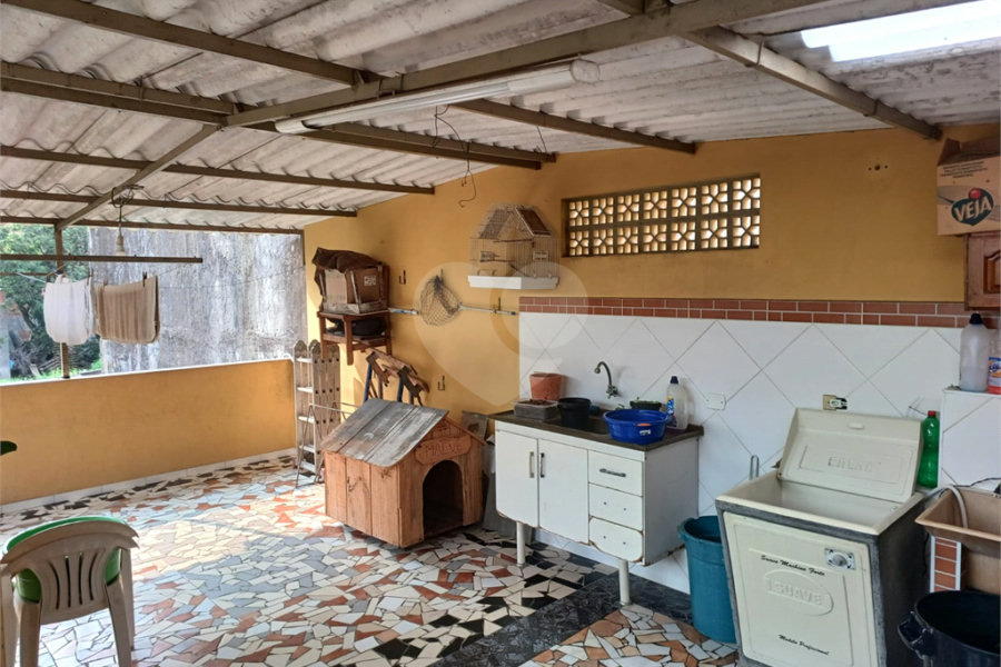Sobrado à venda com 6 quartos em Jardim Peri, São Paulo, SP