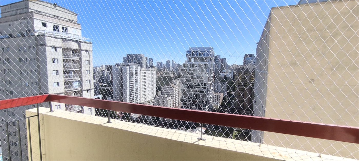 Apartamento à venda com 3 quartos, sendo 1 suíte, em Pinheiros, São Paulo, SP