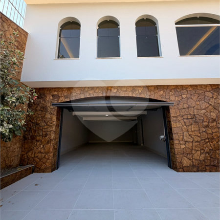 Casa à venda com 5 quartos, sendo 4 suítes, em Vila Rosália, Guarulhos, SP
