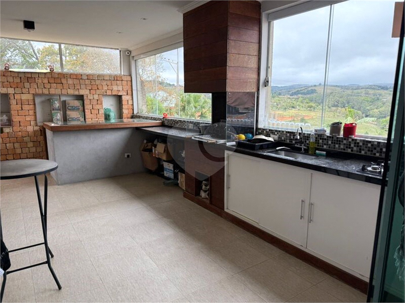 Casa à venda com 3 suítes em Taboão, São Roque, SP
