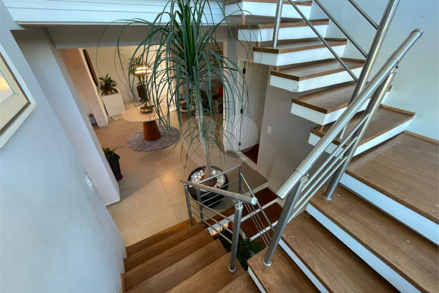 Casa à venda com 4 suítes no condomínio Fechado, São Paulo - SP