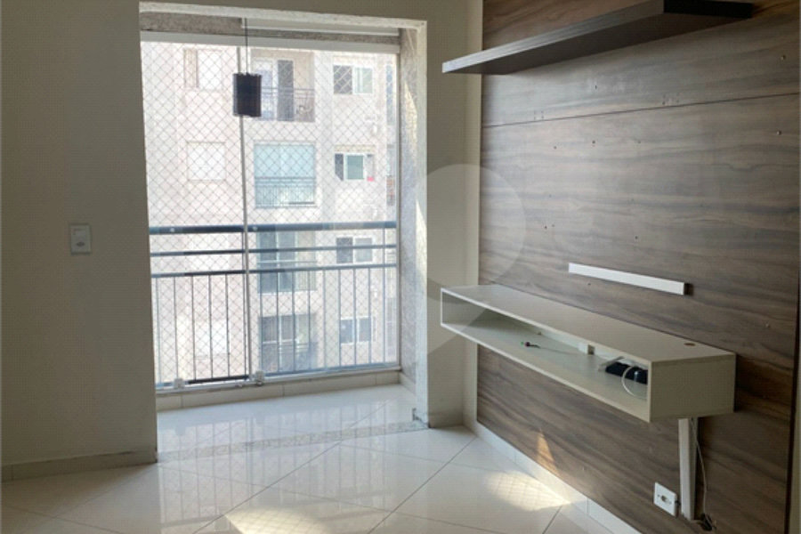 Apartamento à venda com 2 quartos, sendo 1 suíte, em Parque Maria Domitila, São Paulo, SP