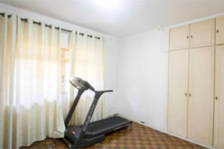 Sobrado à venda com 6 quartos, sendo 1 suíte, em Parque Maria Helena, São Paulo, SP