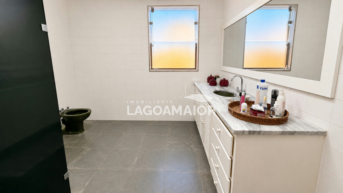 Casa à venda com 6 quartos, sendo 3 suítes,  em Santos Dumont, Três Lagoas, MS