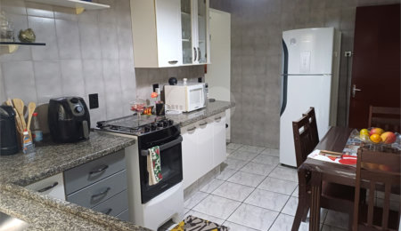 Casa à venda com 3 quartos, sendo 1 suíte,  em Loteamento Rei de Ouro, Itatiba, SP