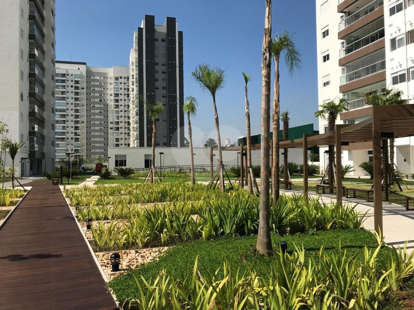 Apartamento à venda ou para alugar com 3 quartos, sendo 2 suítes, em Vila Anastácio, São Paulo, SP