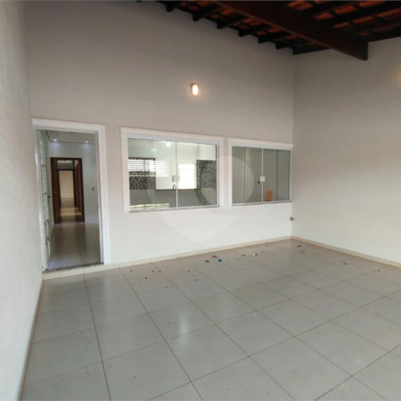 Casa para alugar com 3 quartos, sendo 1 suíte,  em Jardim Itália, Itapetininga, SP