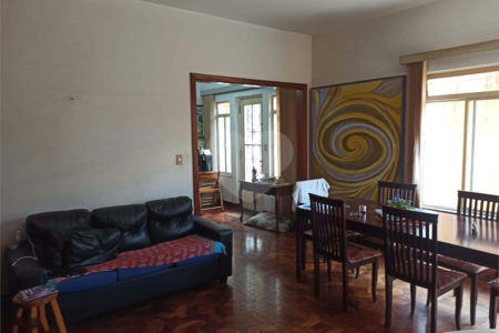 Casa à venda com 4 quartos, sendo 1 suíte, em Perdizes, São Paulo, SP