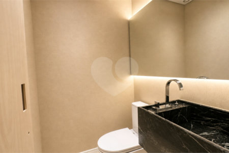 Apartamento à venda com 3 suítes em Indianópolis, São Paulo, SP