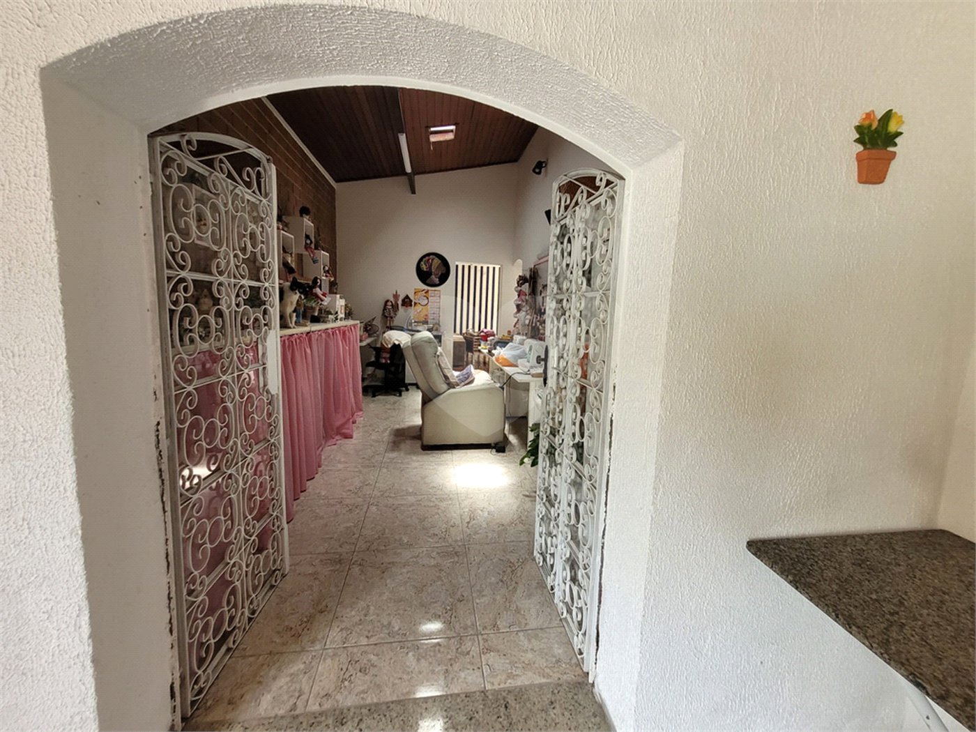 Casa Térrea à venda com 4 quartos, sendo 1 suíte,  em Vila Nova Socorro, Mogi das Cruzes, SP