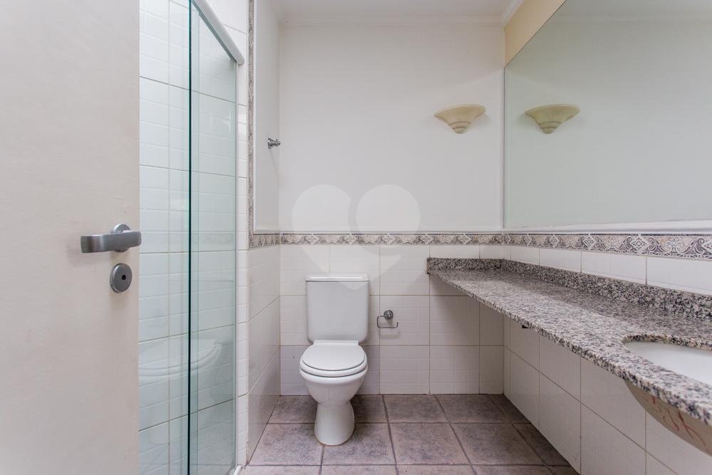 Casa para alugar com 4 suítes no condomínio Chácara Flora, São Paulo - SP