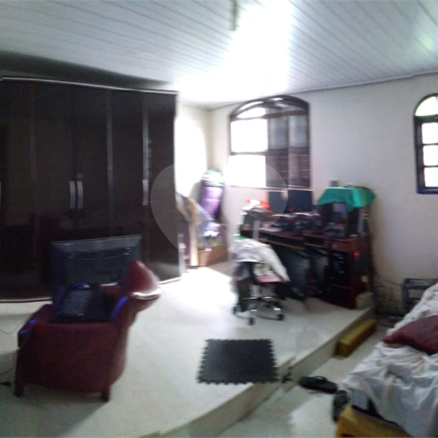 Casa Térrea à venda com 4 quartos, sendo 1 suíte, em Vila Gustavo, São Paulo, SP