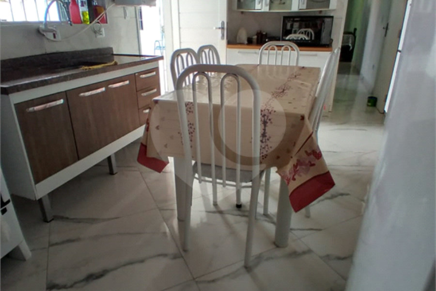 Casa Térrea à venda com 3 suítes em Loty, Itanhaém, SP