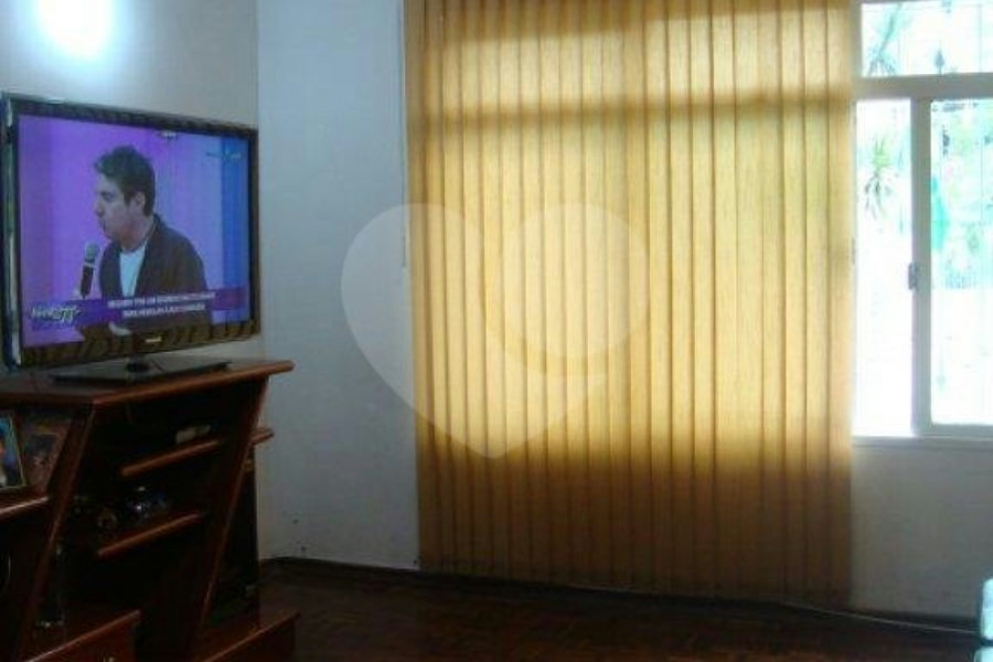 Sobrado à venda com 3 quartos, sendo 1 suíte,  em Parque Peruche, São Paulo, SP