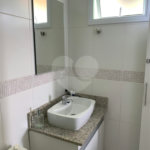 Sobrado à venda com 3 quartos, sendo 1 suíte,  em Vila Gumercindo, São Paulo, SP