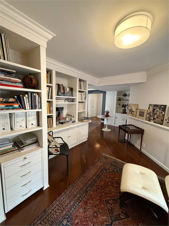 Apartamento à venda ou para alugar com 4 quartos, sendo 2 suítes, em Jardim Paulista, São Paulo, SP