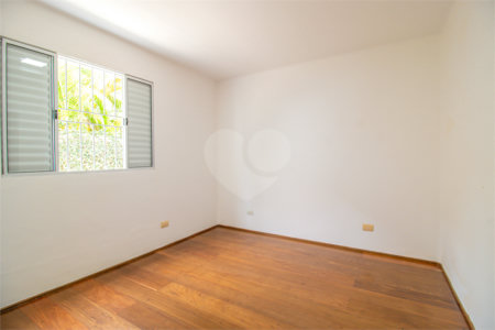 Casa Térrea à venda com 5 quartos, sendo 2 suítes, em Jardim Marajoara, São Paulo, SP