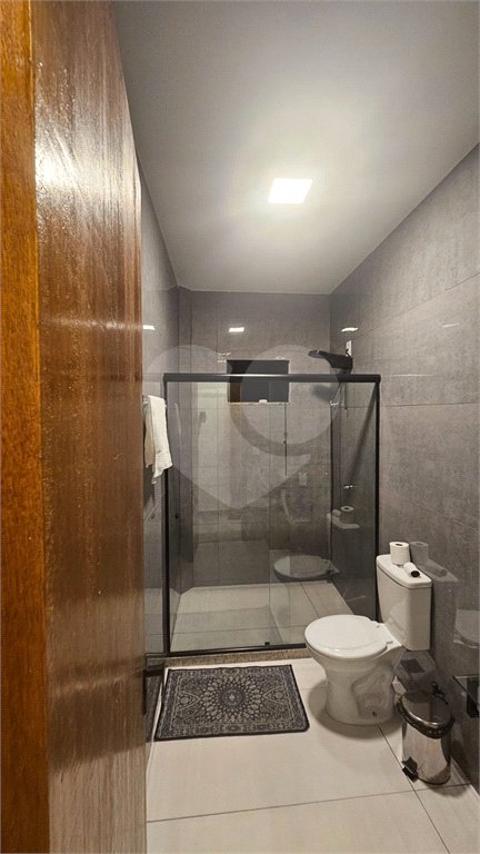 Casa à venda com 3 quartos, sendo 2 suítes, no condomínio Vale Encantado, Rio de Janeiro - RJ