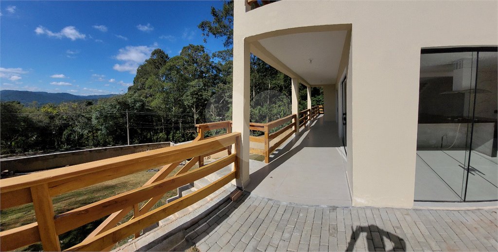 Casa à venda com 4 suítes no condomínio Sausalito, Mairiporã - SP