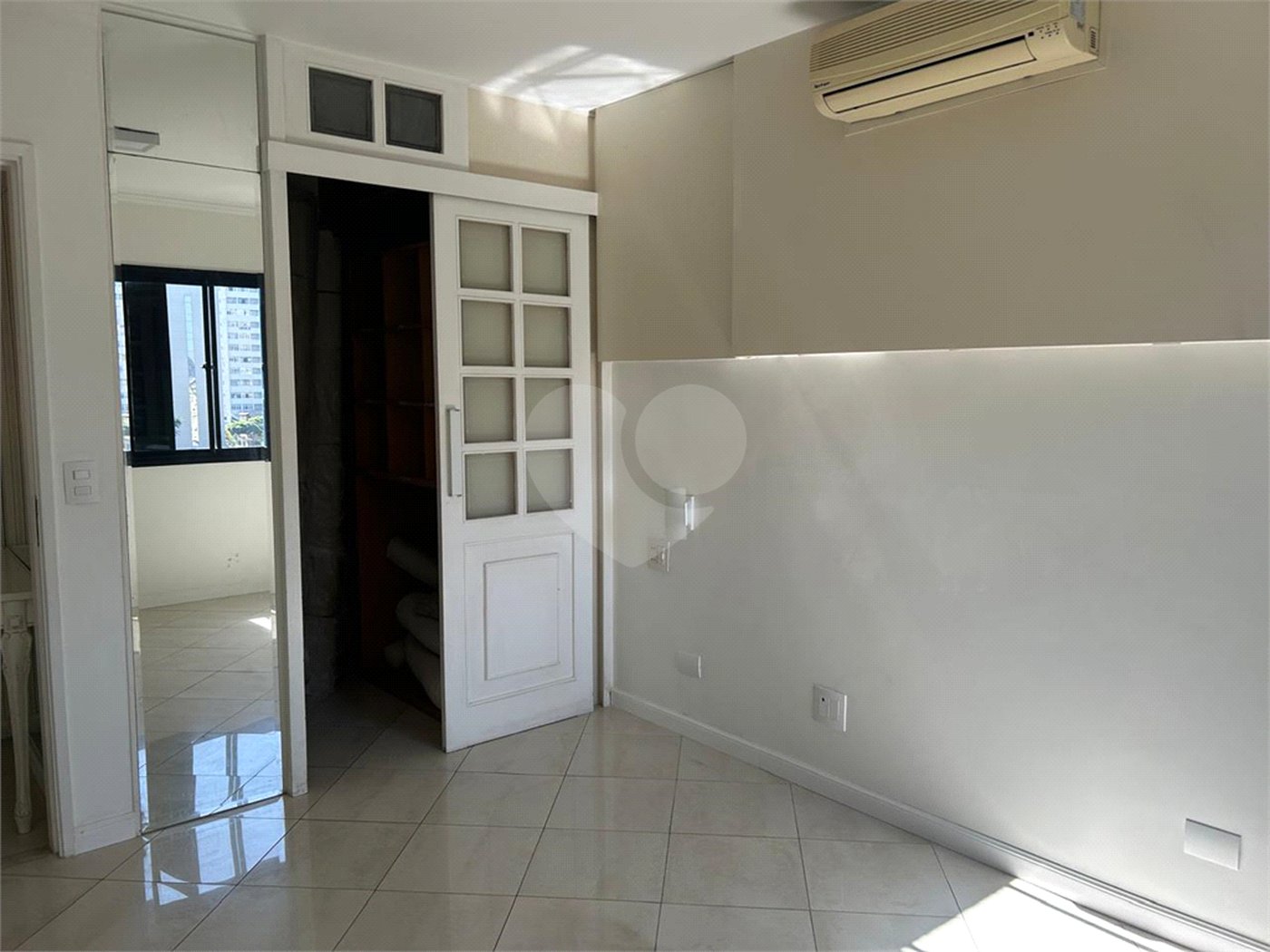 Apartamento para alugar com 3 quartos, sendo 1 suíte,  em Pinheiros, São Paulo, SP