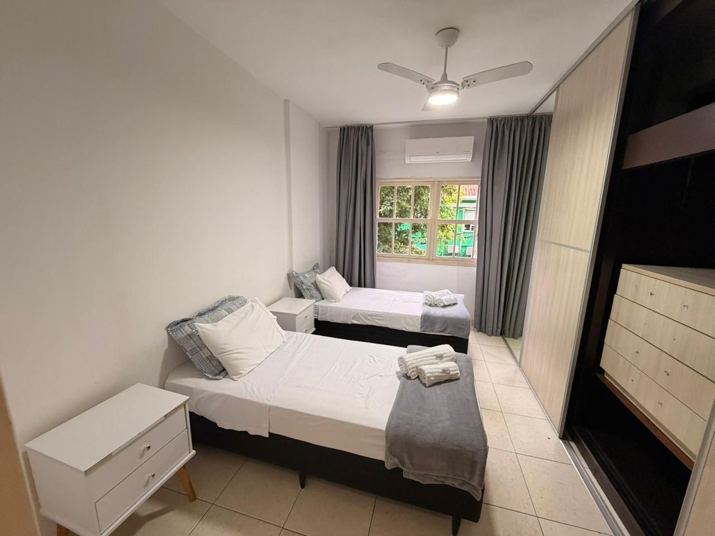 Apartamento com 2 dormitórios à venda, 80 m² por R$ 530.000,00 - Gonzaga - Santos/SP
