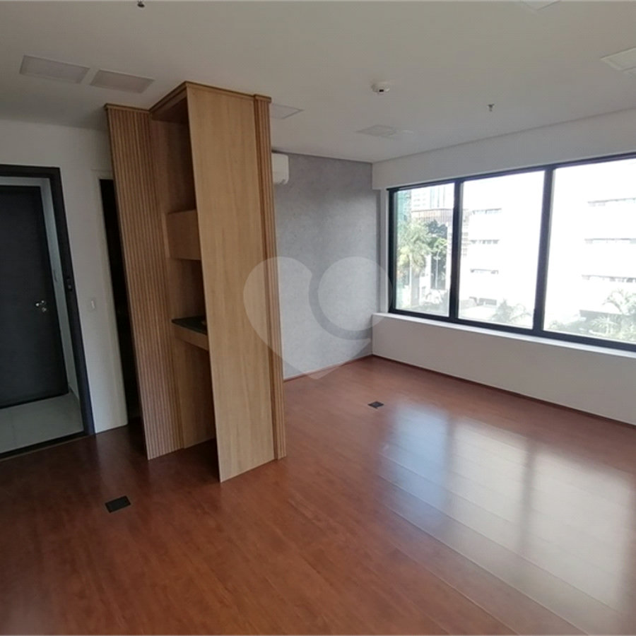 SALA COMERCIAL TOP, VENDA OU LOCAÇÃO, METRÔ VERGUEIRO COM 28,76m2