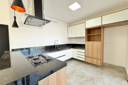 Casa à venda com 3 quartos, sendo 1 suíte,  no condomínio Jardim Piemonte, Indaiatuba - SP