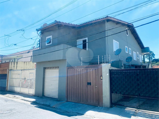Sobrado à venda com 4 quartos, sendo 3 suítes,  em Tremembé, São Paulo, SP