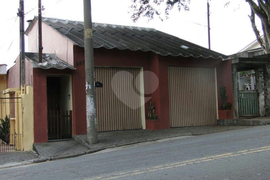 Casa Térrea à venda com 3 quartos, sendo 1 suíte, em Parque Peruche, São Paulo, SP