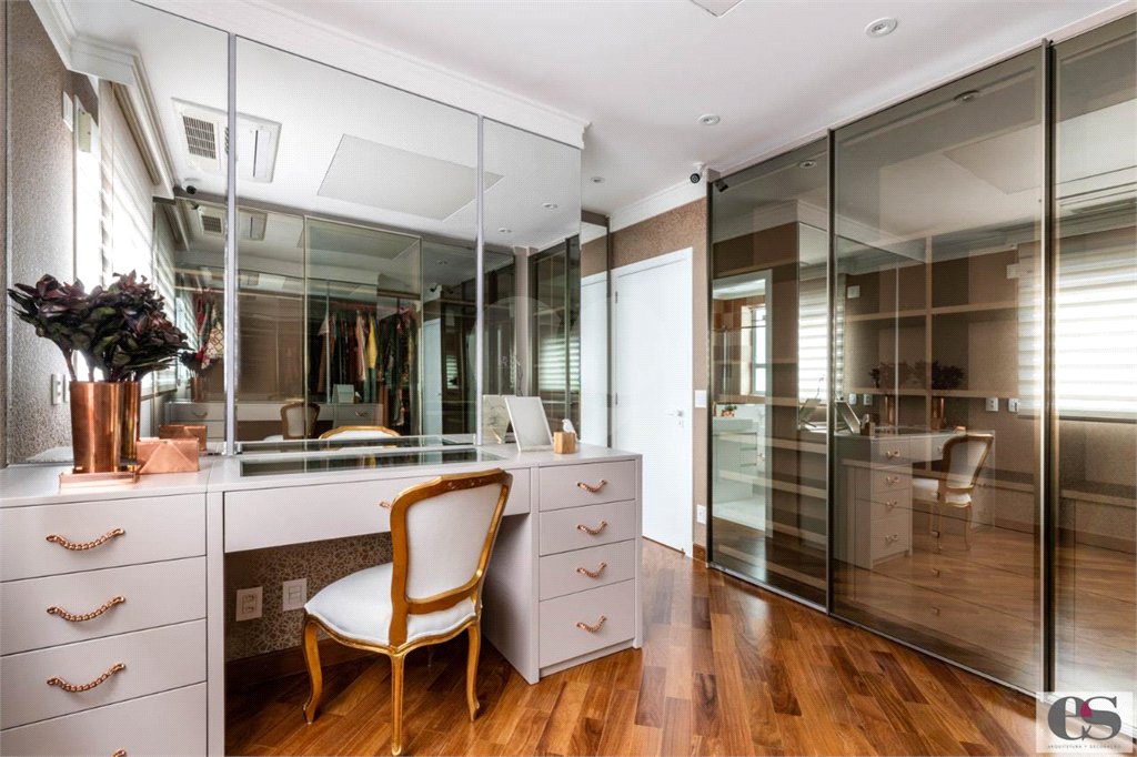 Apartamento à venda com 5 suítes em Vila Gomes Cardim, São Paulo, SP