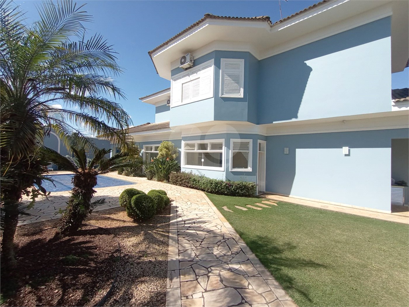Casa à venda com 3 suítes em Vila Nastri, Itapetininga, SP