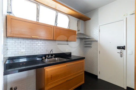 Apartamento à venda com 3 quartos, sendo 1 suíte, em Vila Sofia, São Paulo, SP